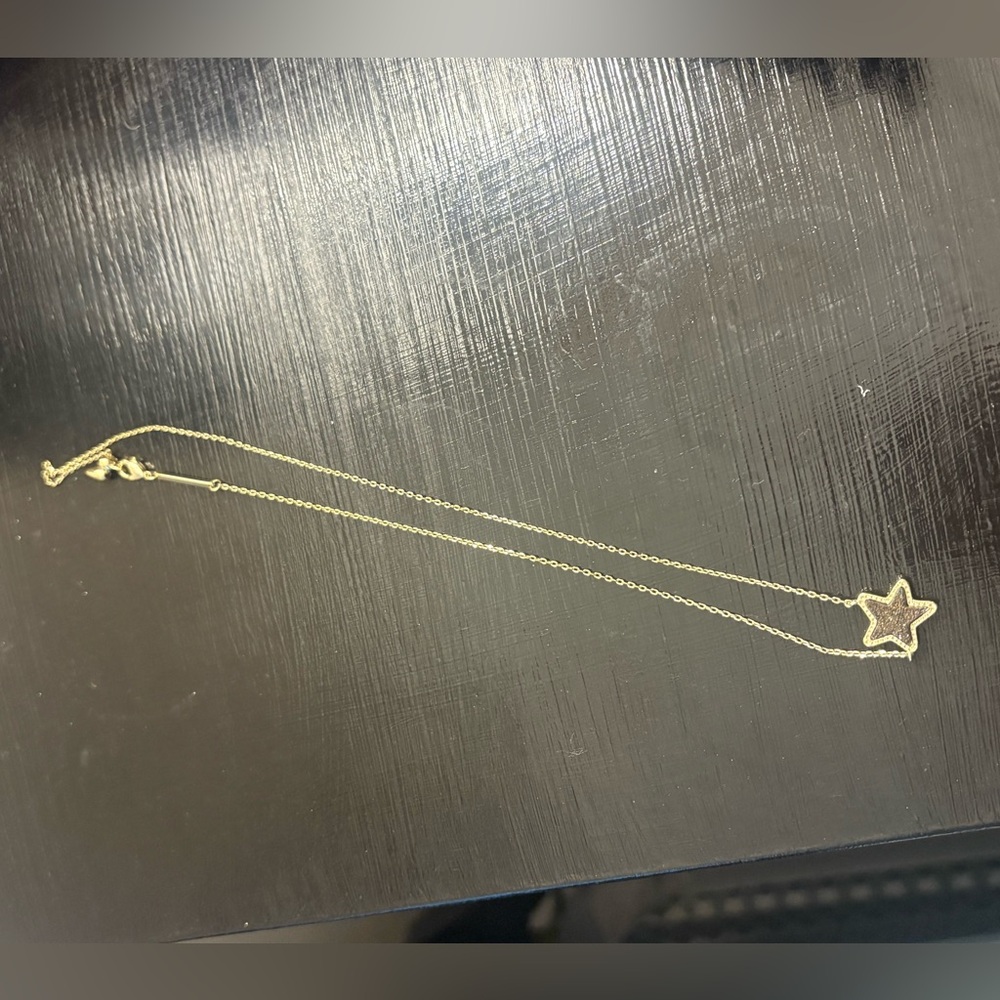 Kendra Scott necklace gold and purple star - Picture 3 of 3
